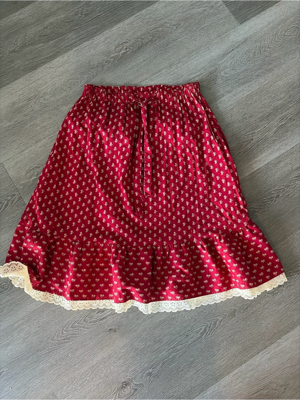 Vintage‎ 70s midi Floral Ruffled Hem Skirt with Lace Trim